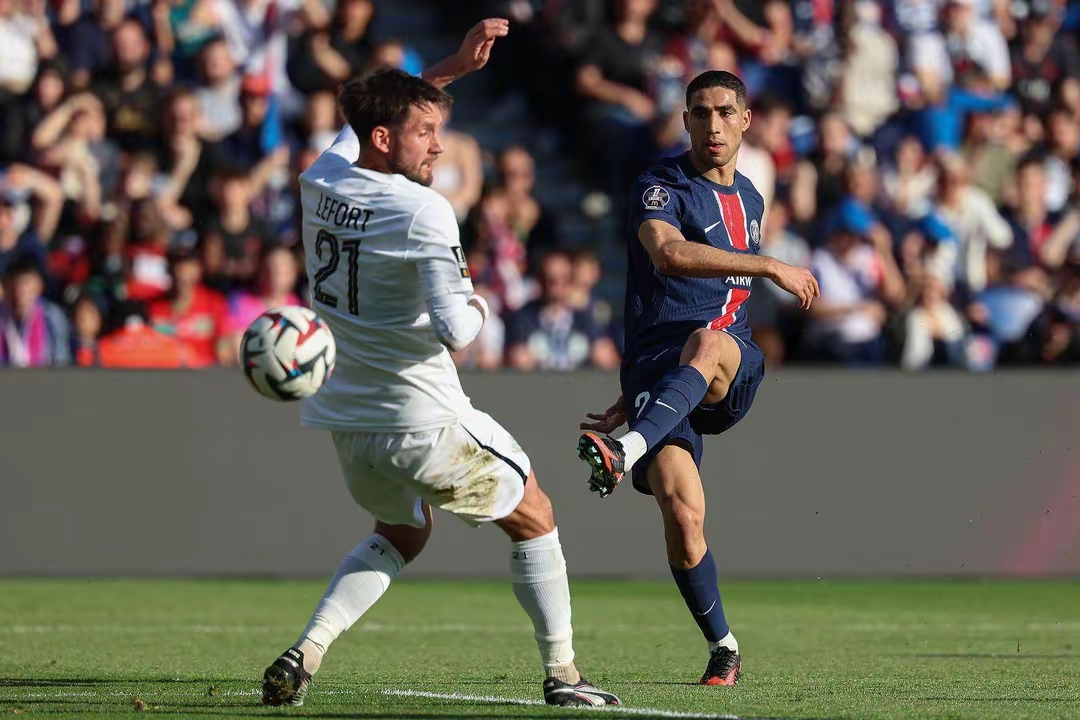 开云-关于JackeyLove在巴黎圣日耳曼比赛中领先优势明显，最后时刻胜出引发热议！的信息-开云