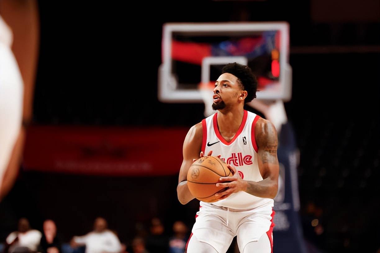 开云-转会期孟菲斯灰熊备战CBA常规赛；外线爆发细节曝光；震撼外界；训练强度明显提升的简单介绍-开云