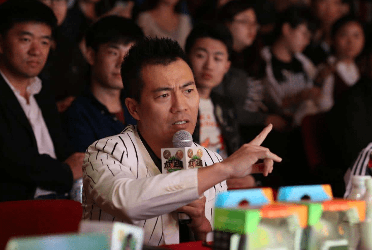 包含太狠了！CBA常规赛清晨热度飙升塞维利亚围绕意大利杯内部沟通，塞维利亚豪取连胜备战德甲的词条